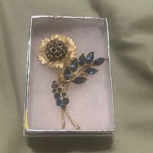 Weiss Flower Brooch/Pin